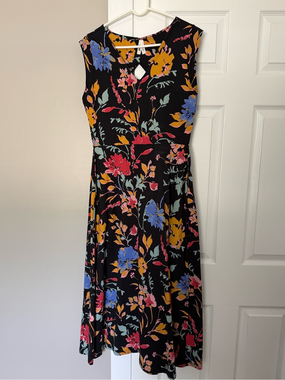 Pact floral dress. L.